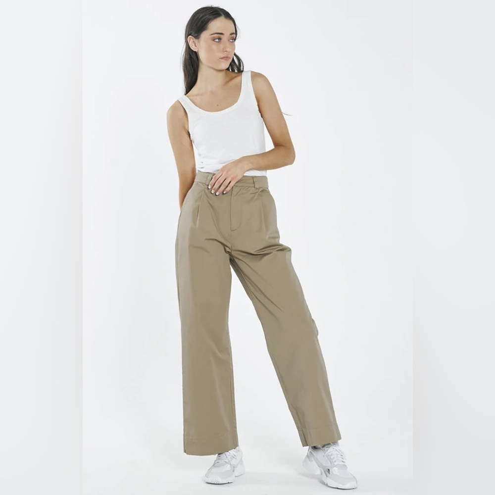 Thrills artist pleated pants in sand NWT 10